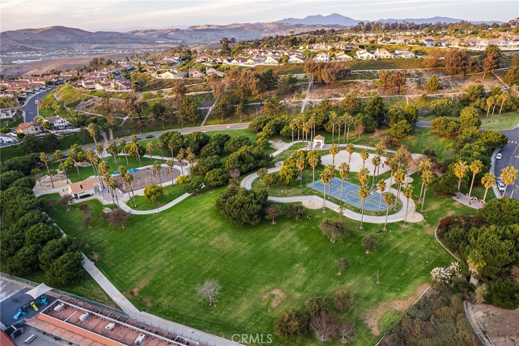 MLS #OC25257211 image #30