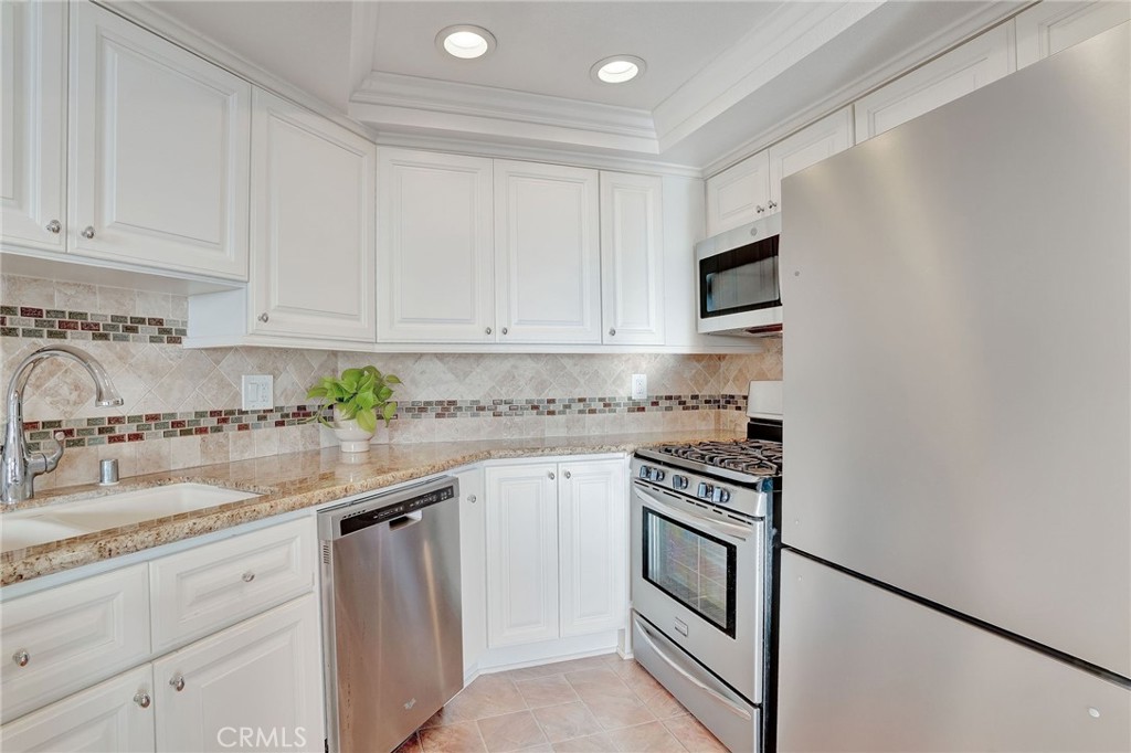 MLS #OC25257211 image #5