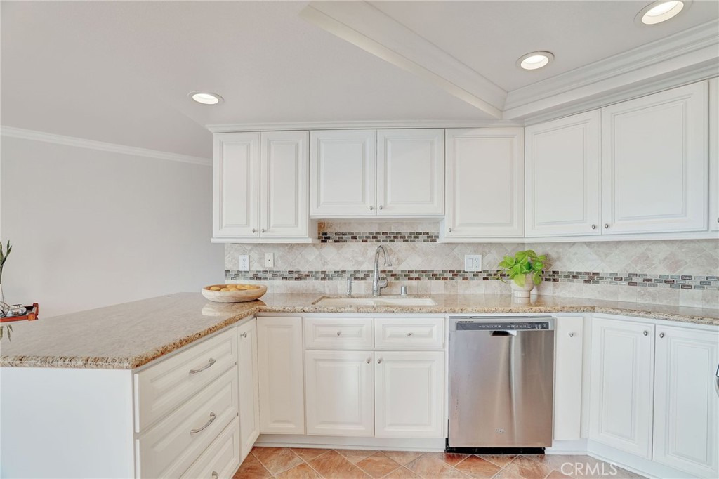 MLS #OC25257211 image #6