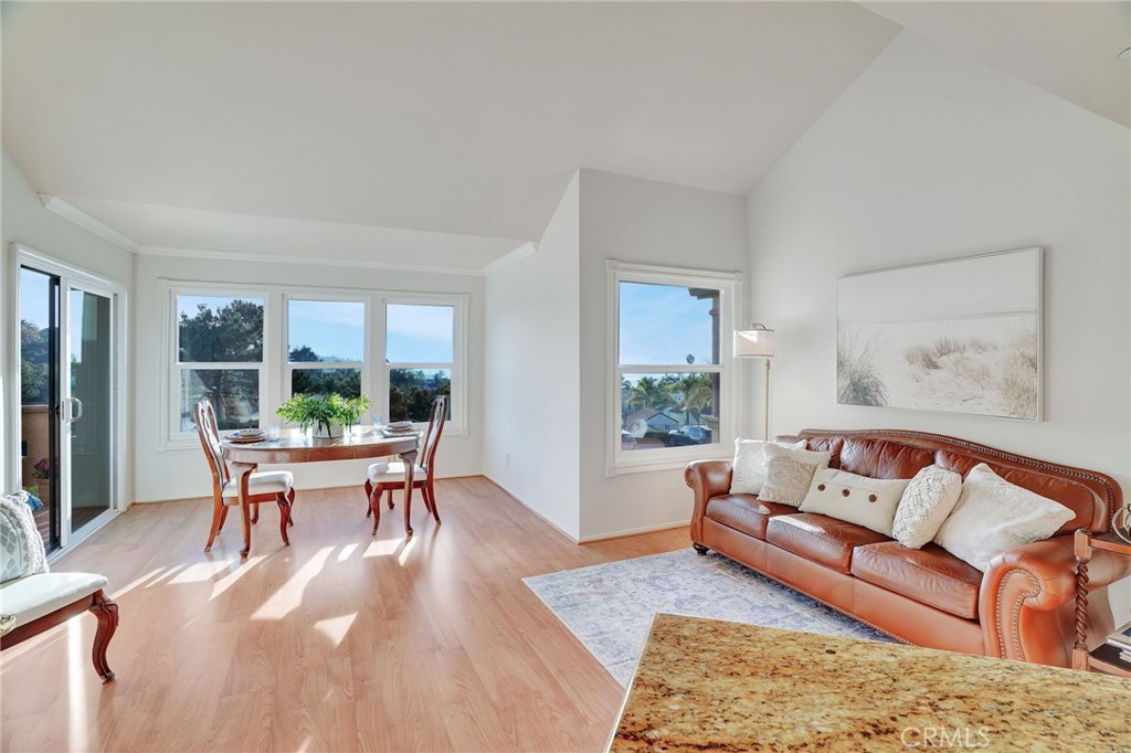 MLS #OC25257211 image #8