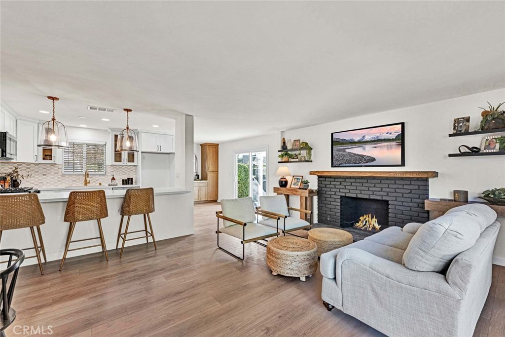 MLS #OC25257217 image #2