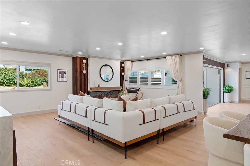 MLS #OC25257282 image #21