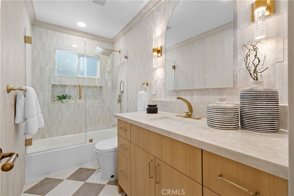 MLS #OC25257282 image #46