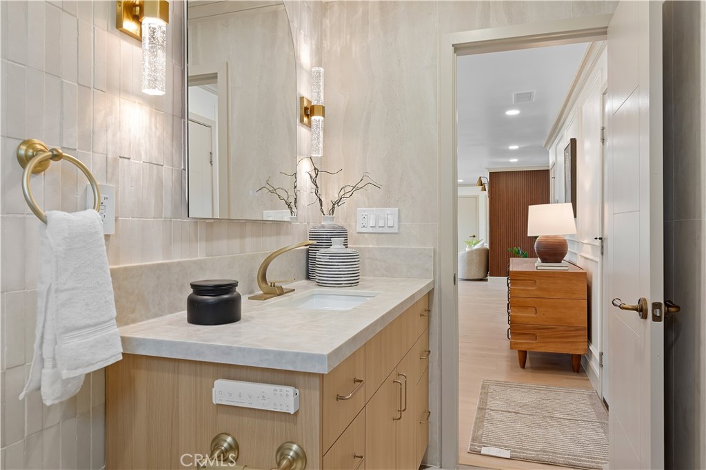 MLS #OC25257282 image #47