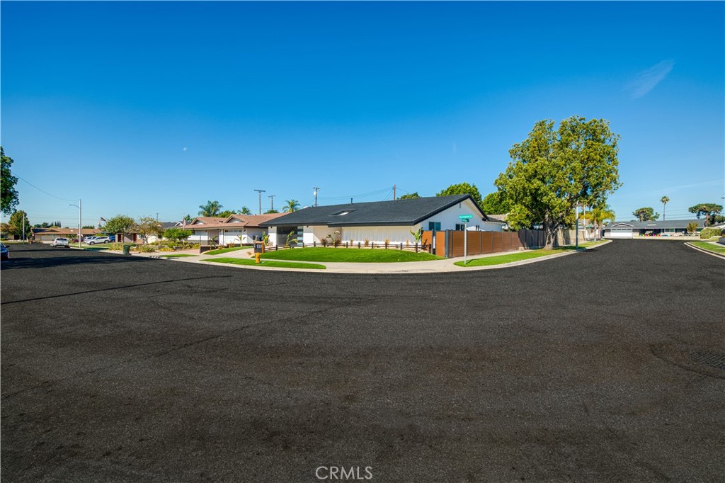 MLS #OC25257282 image #59