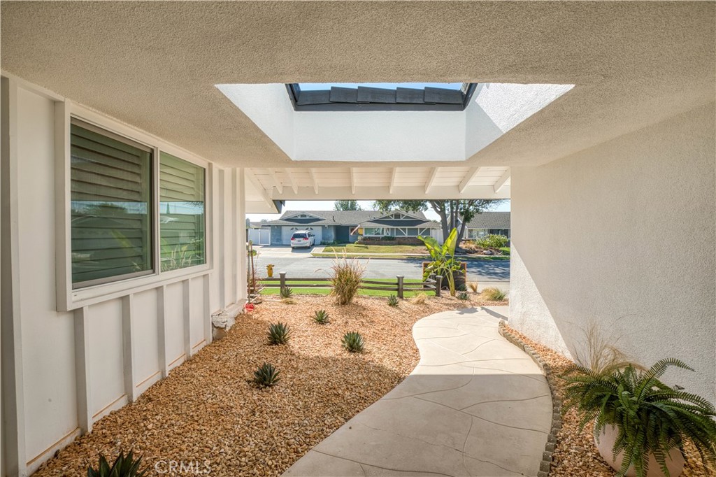 MLS #OC25257282 image #6