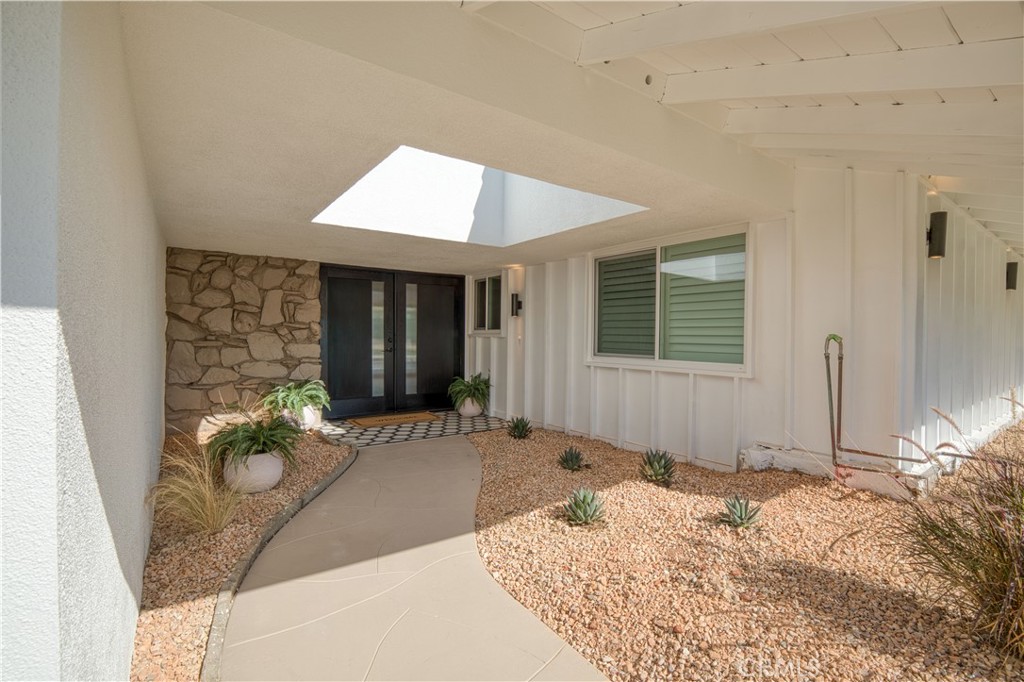 MLS #OC25257282 image #7