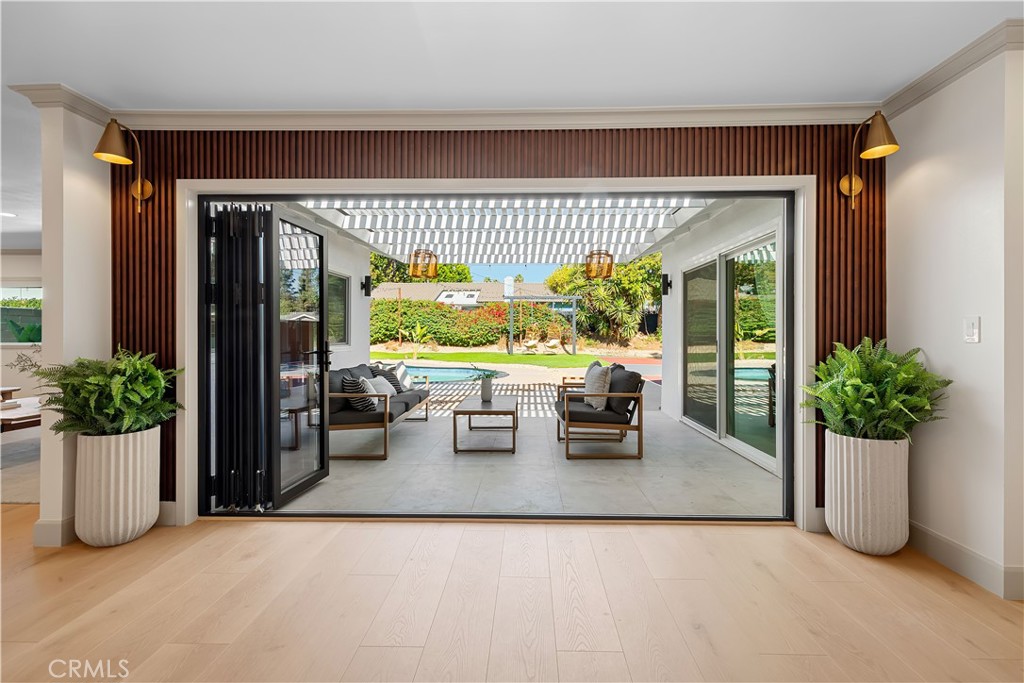 MLS #OC25257282 image #8