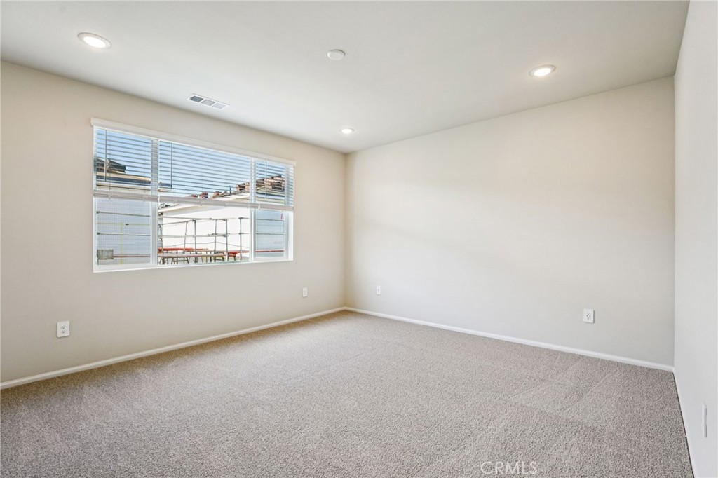 MLS #OC25257289 image #17