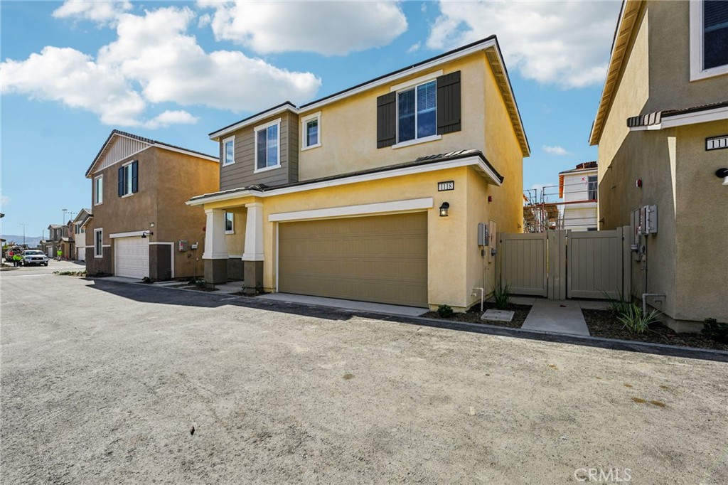 MLS #OC25257289 image #2