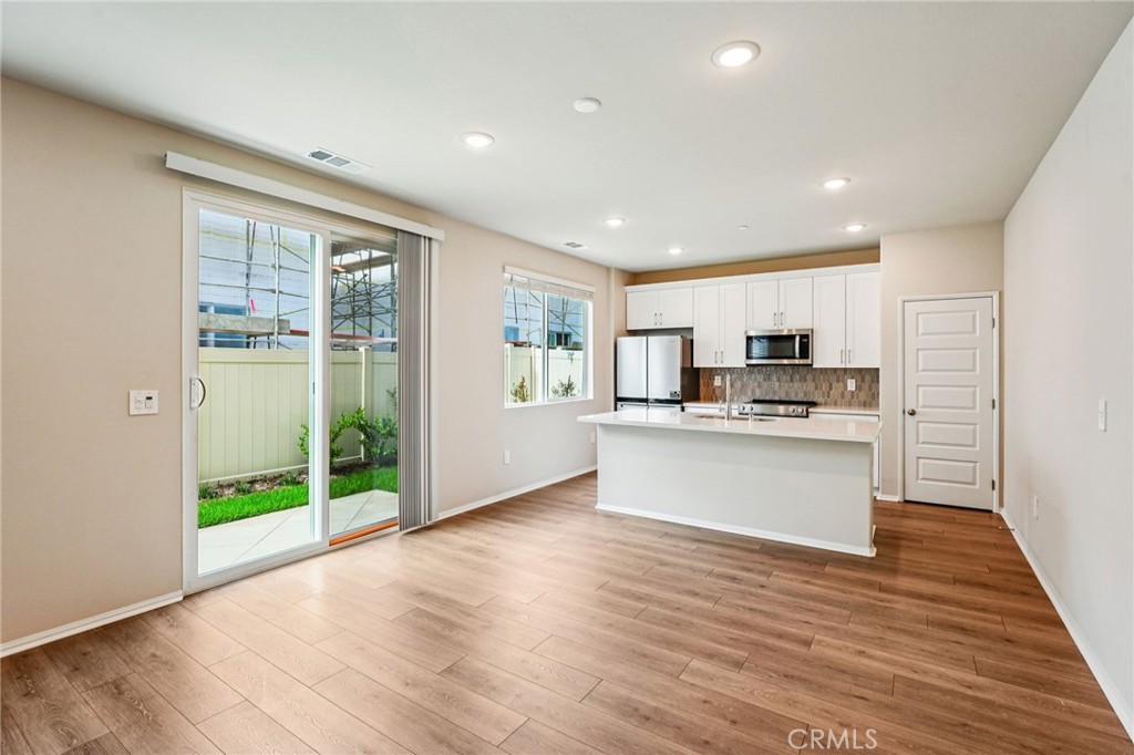 MLS #OC25257289 image #5