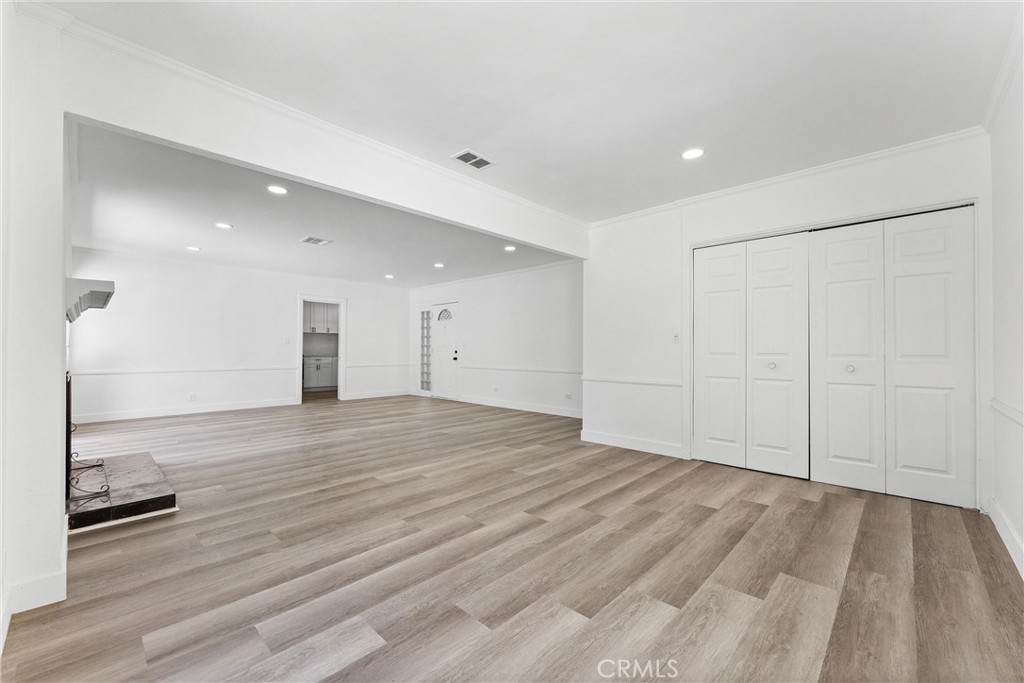 MLS #OC25257295 image #11