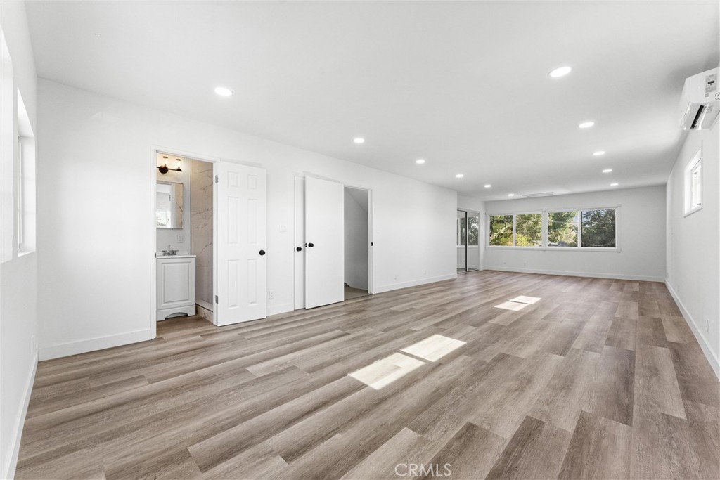 MLS #OC25257295 image #21