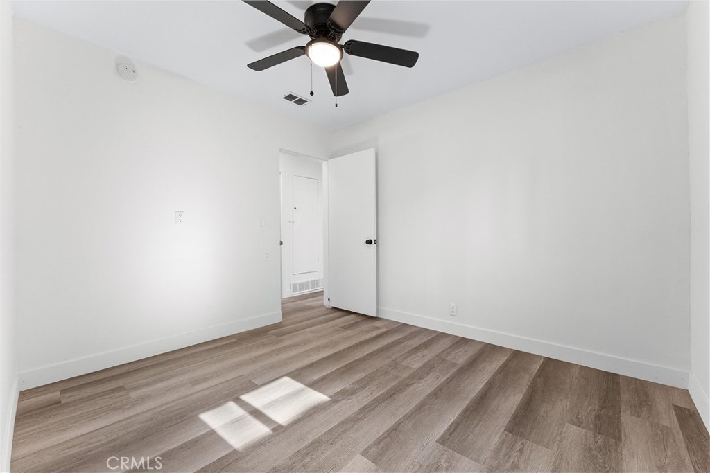 MLS #OC25257295 image #23