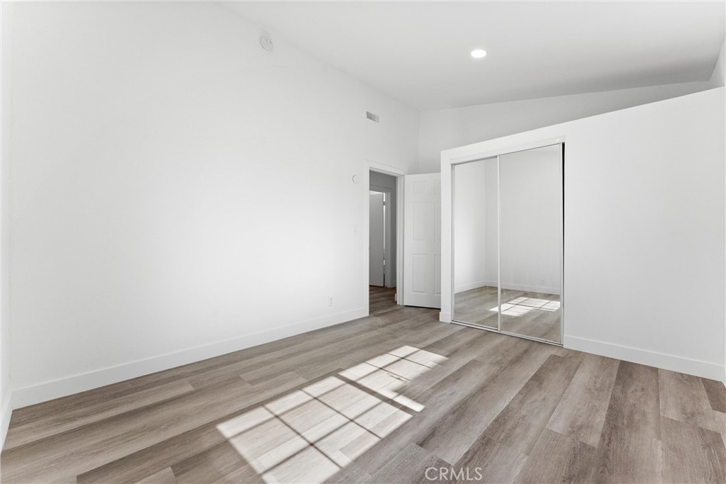 MLS #OC25257295 image #25