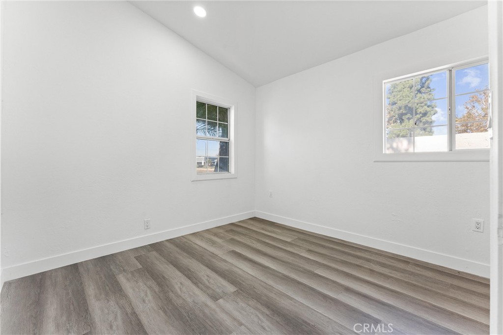 MLS #OC25257295 image #26