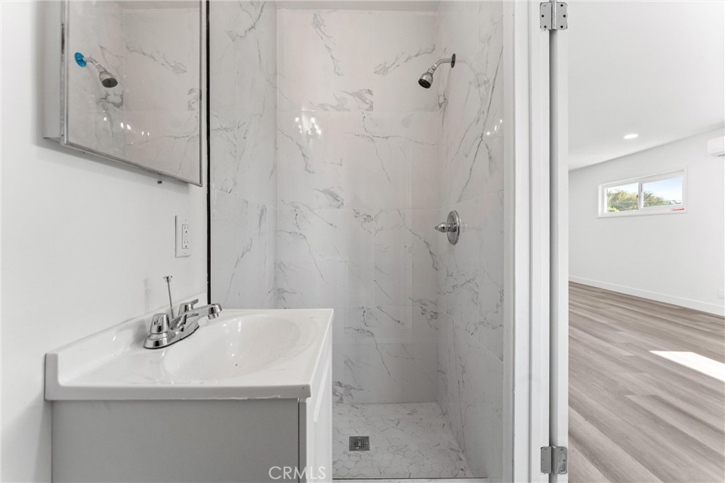 MLS #OC25257295 image #30