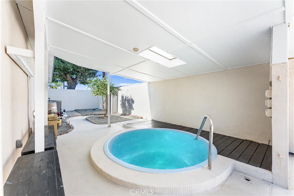 MLS #OC25257295 image #7