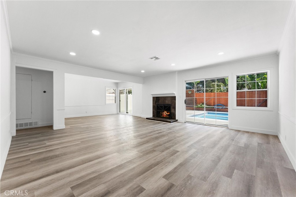 MLS #OC25257295 image #9