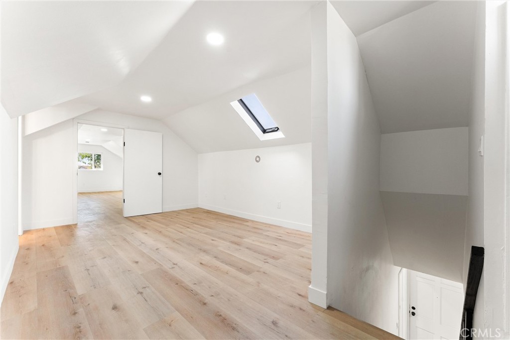 MLS #OC25257296 image #22