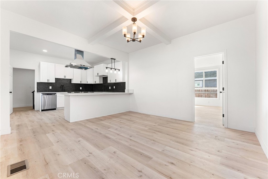 MLS #OC25257296 image #8