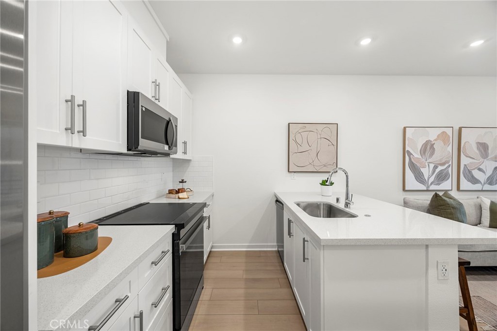 MLS #OC25257298 image #10