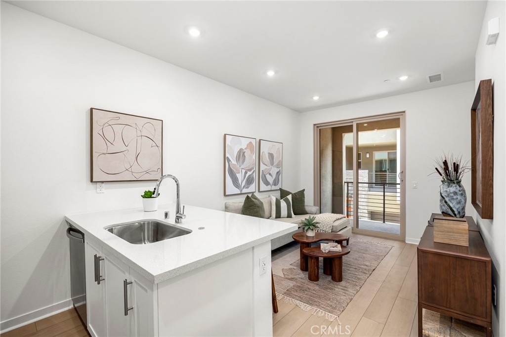 MLS #OC25257298 image #11