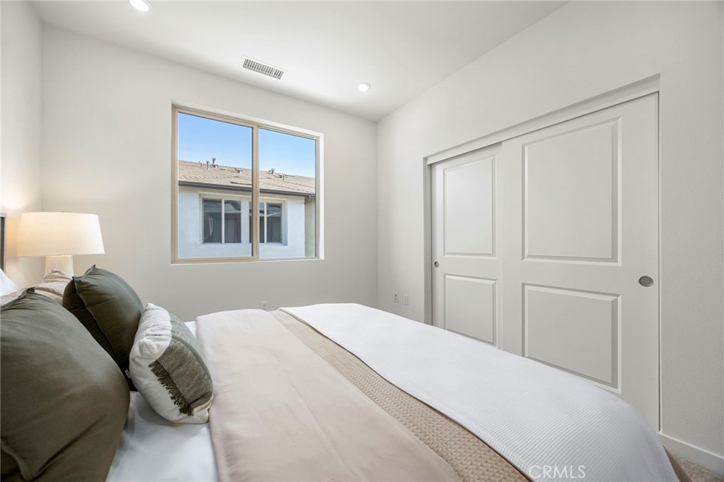 MLS #OC25257298 image #23