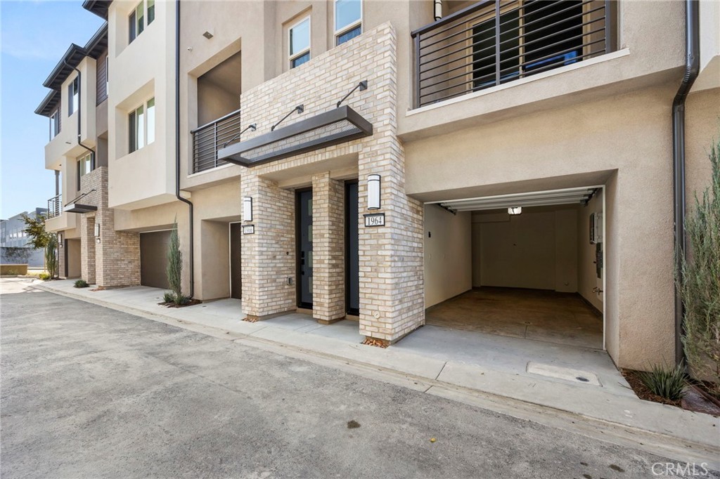 MLS #OC25257298 image #24