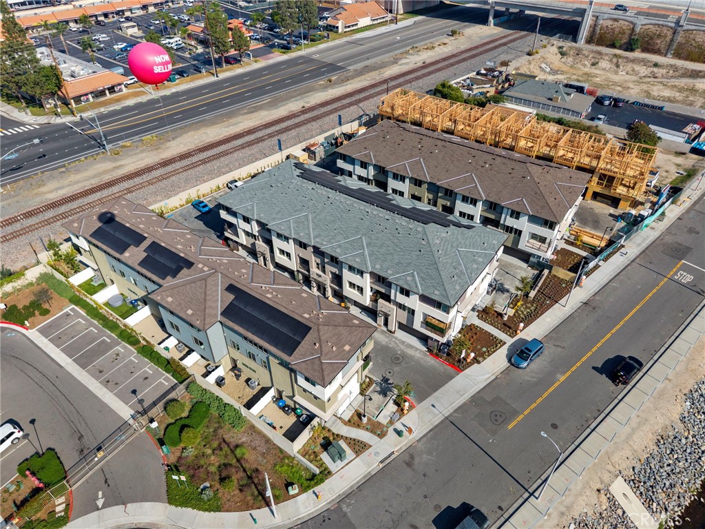 MLS #OC25257298 image #33