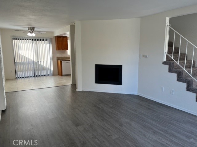 MLS #OC25257368 image #1