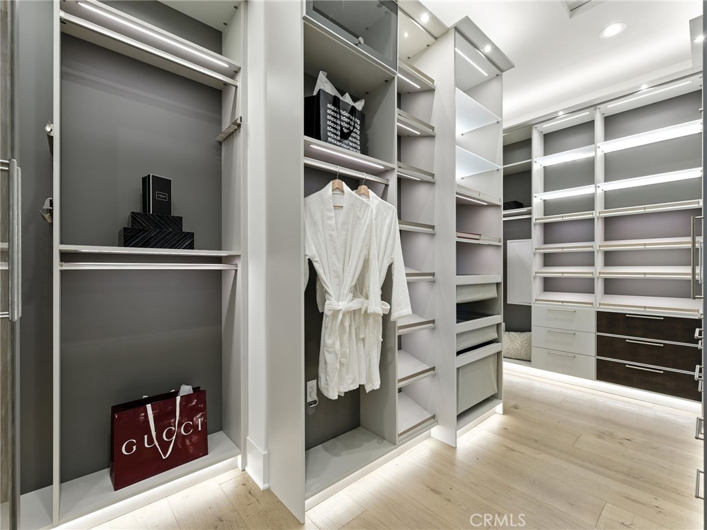 MLS #OC25257390 image #33