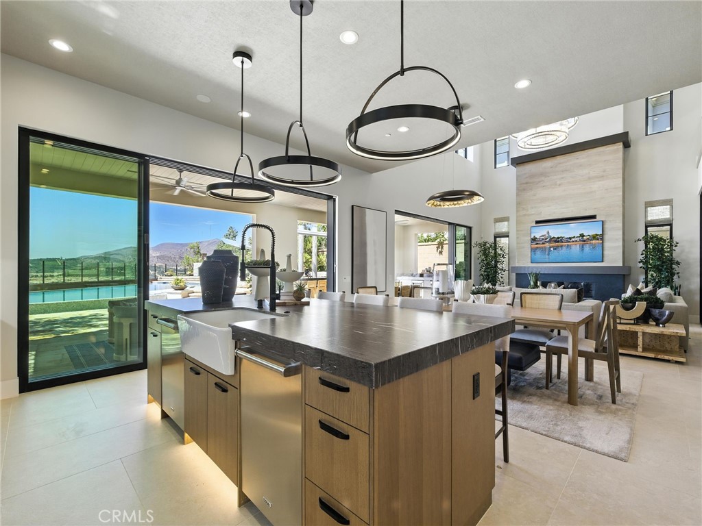 MLS #OC25257390 image #8