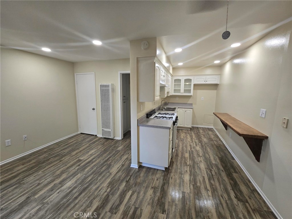 MLS #OC25257396 image #1