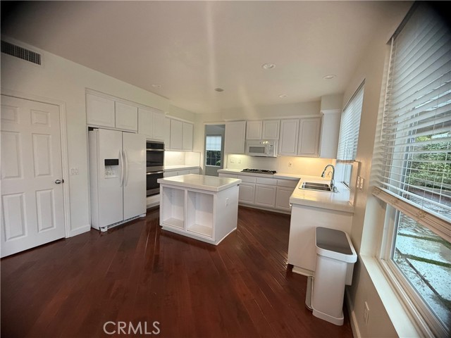 MLS #OC25257413 image #10