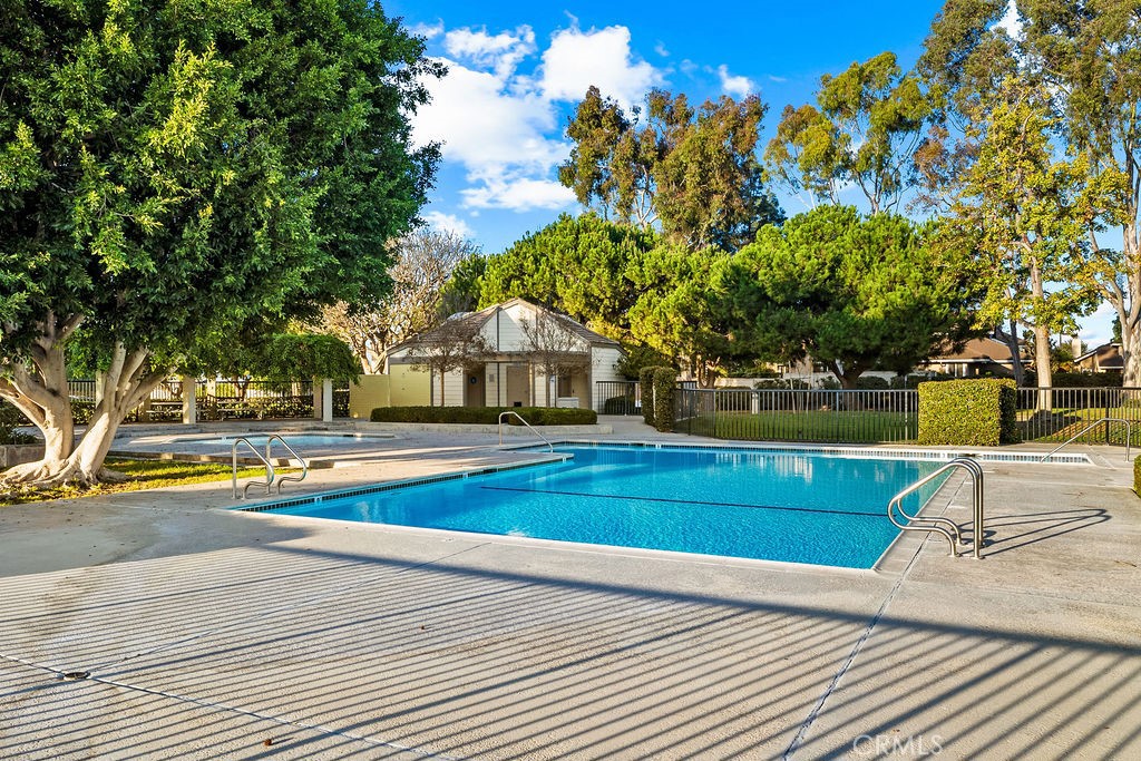 MLS #OC25257422 image #32