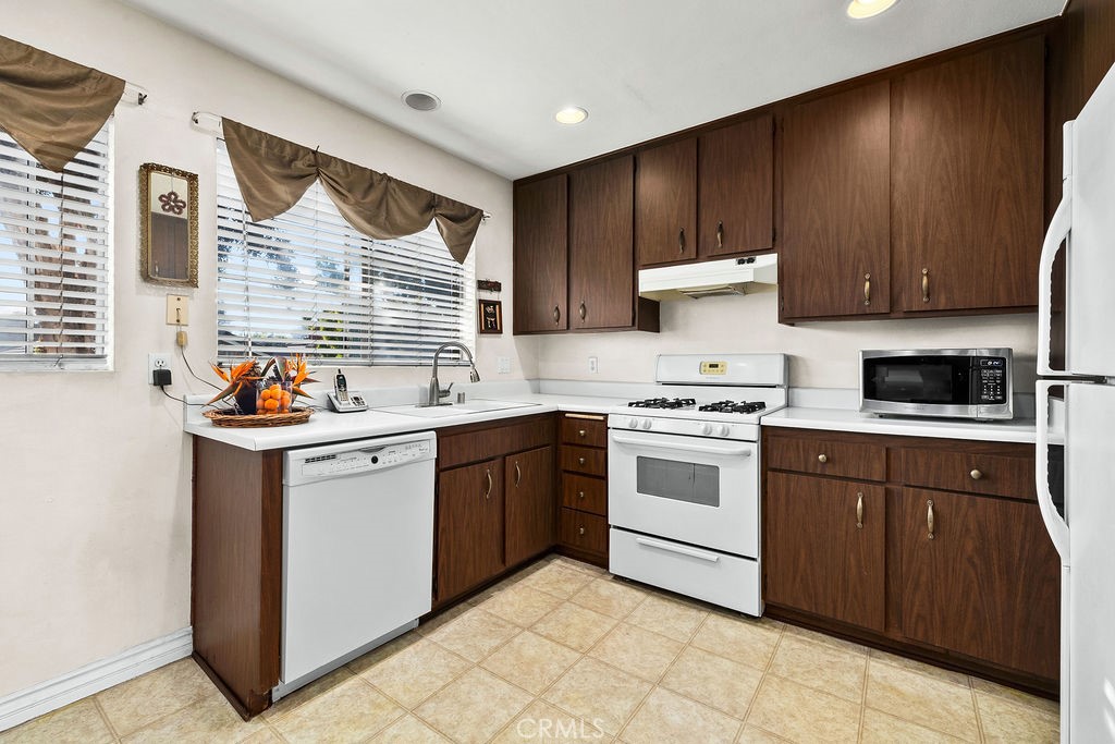 MLS #OC25257422 image #6