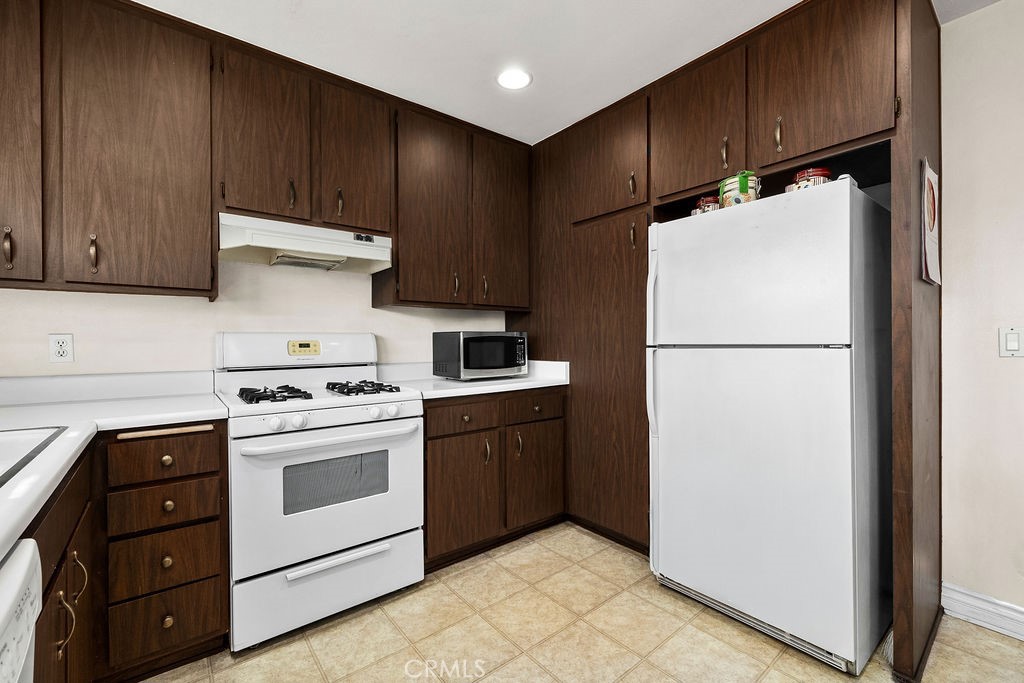 MLS #OC25257422 image #8