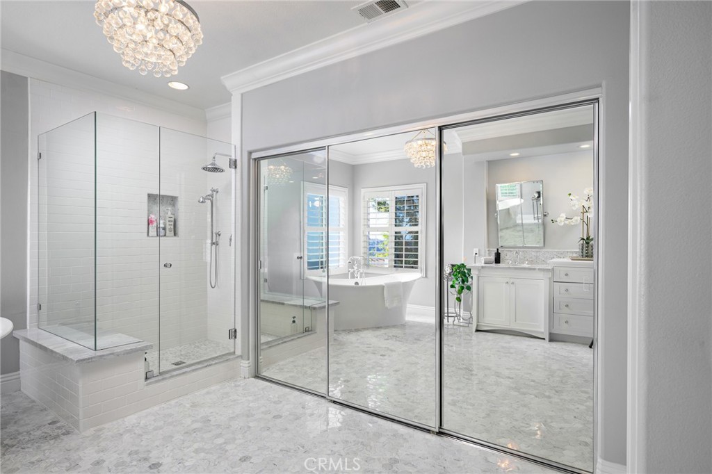 MLS #OC25257442 image #21