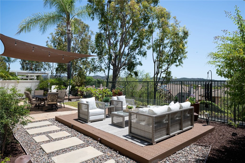 MLS #OC25257442 image #32