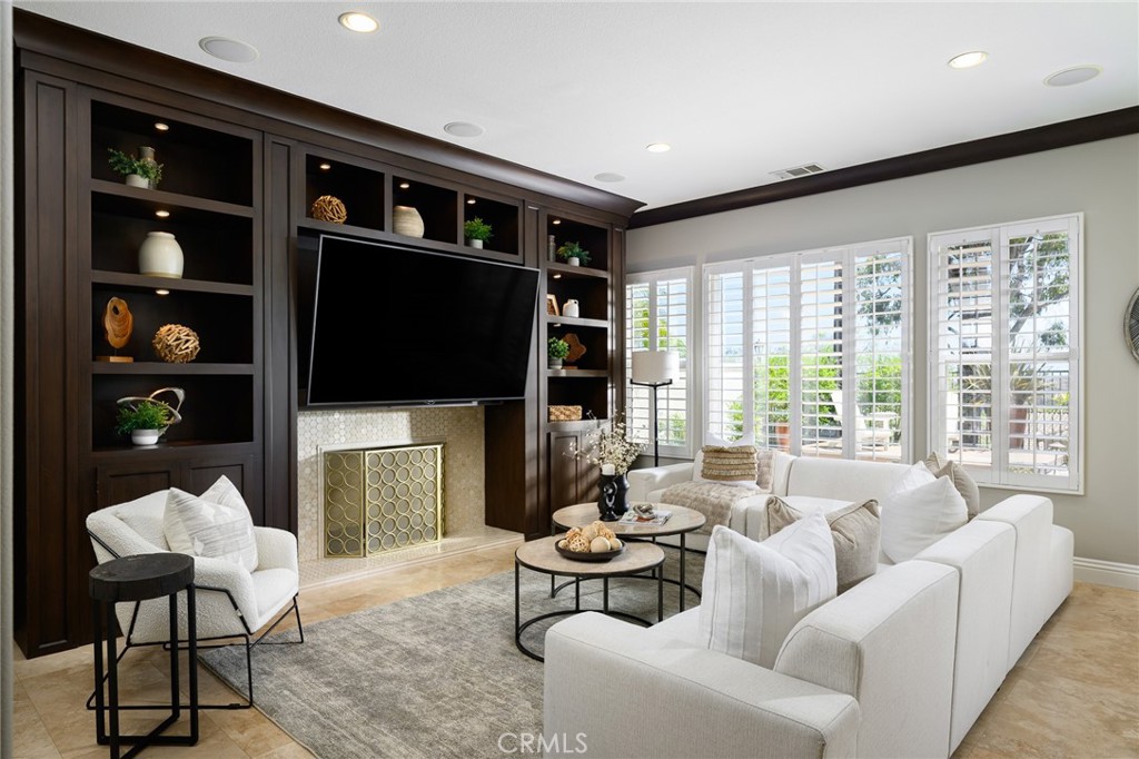 MLS #OC25257442 image #7