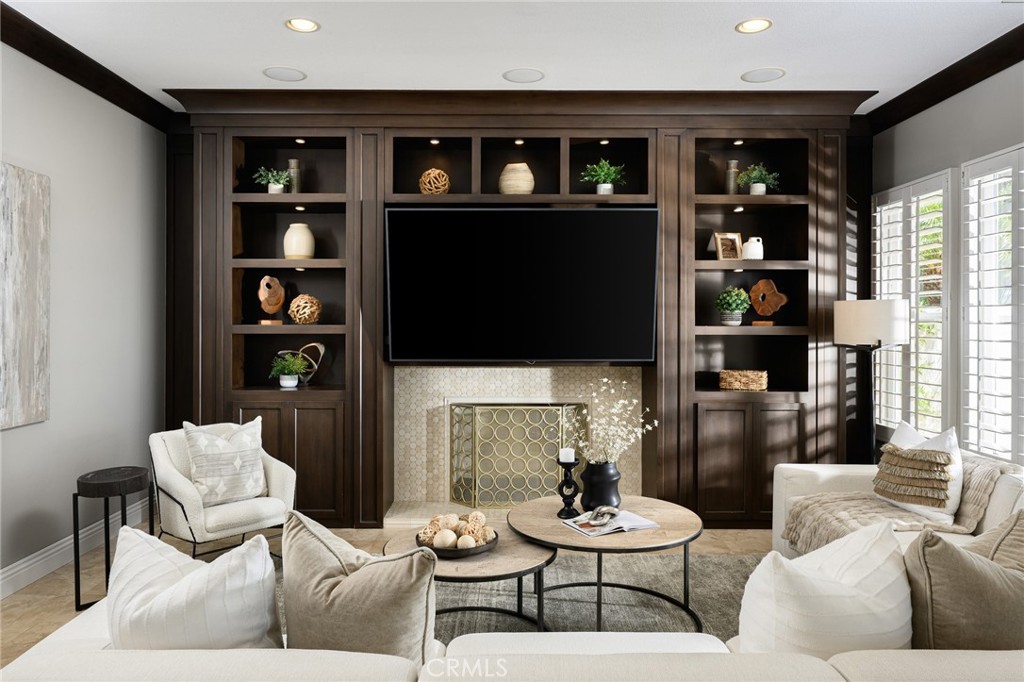 MLS #OC25257442 image #8