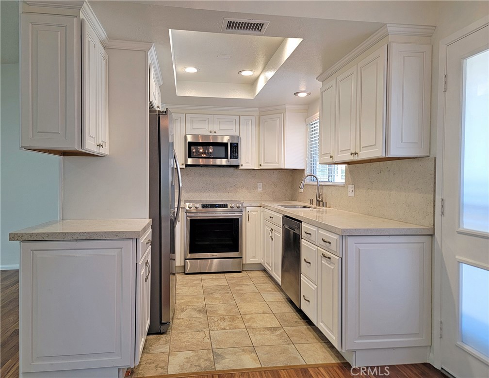 MLS #OC25257450 image #11