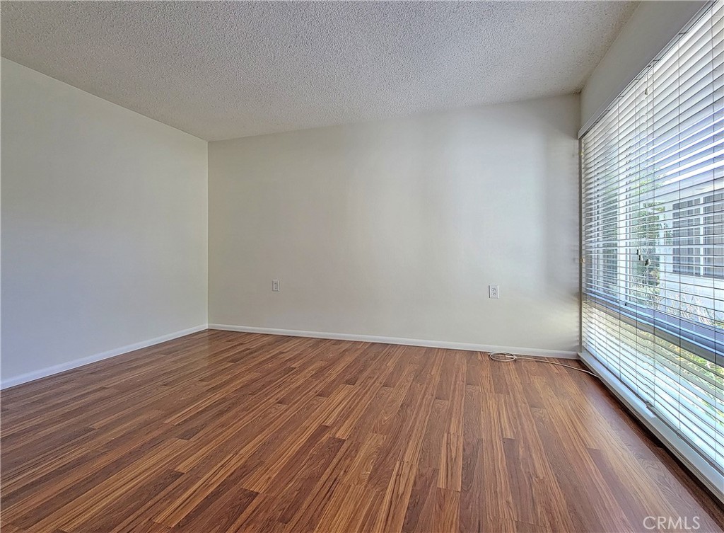 MLS #OC25257450 image #22