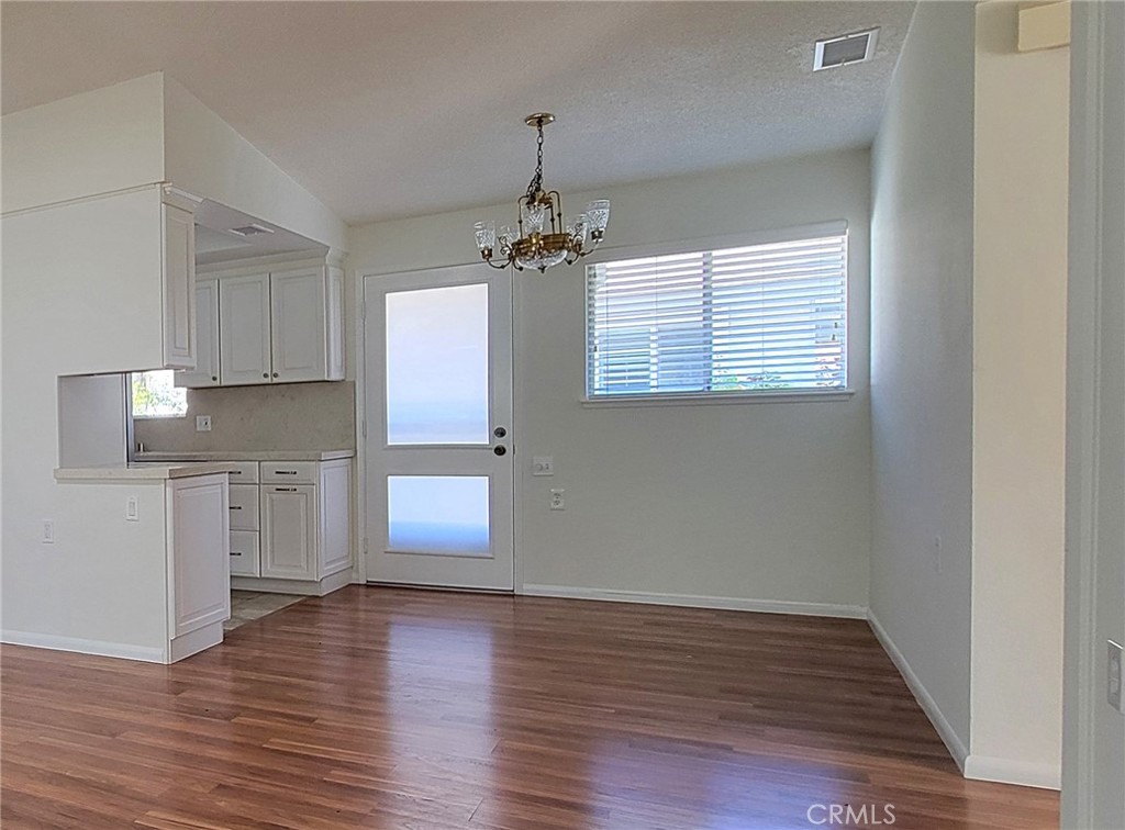 MLS #OC25257450 image #24