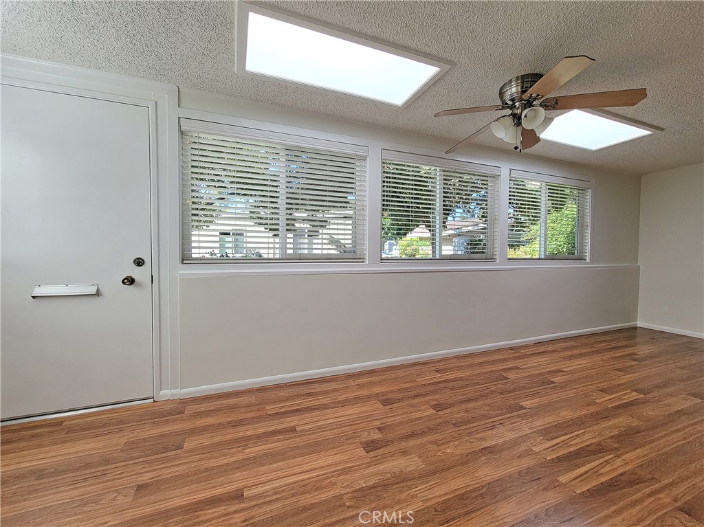 MLS #OC25257450 image #5