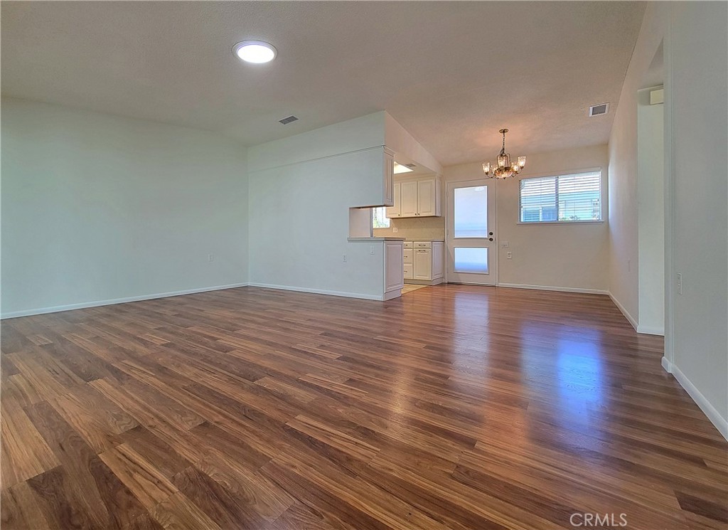 MLS #OC25257450 image #6