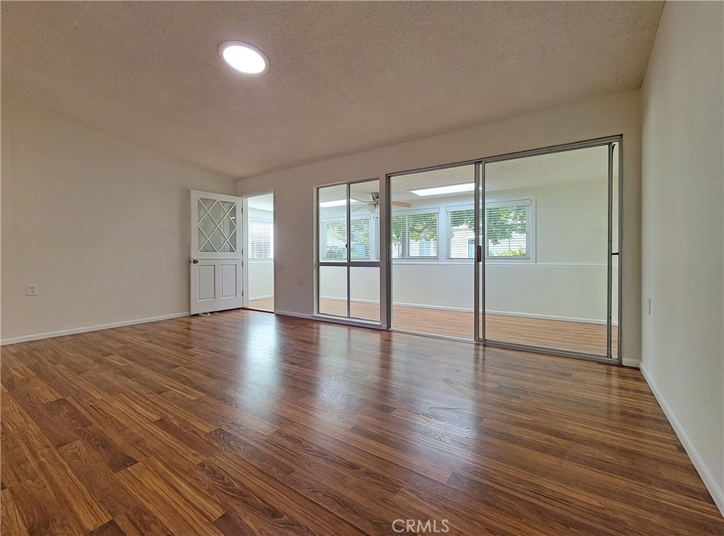 MLS #OC25257450 image #8