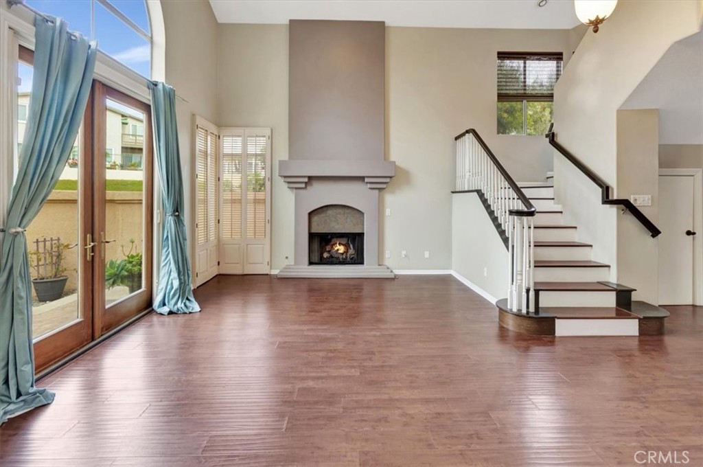 MLS #OC25257492 image #2