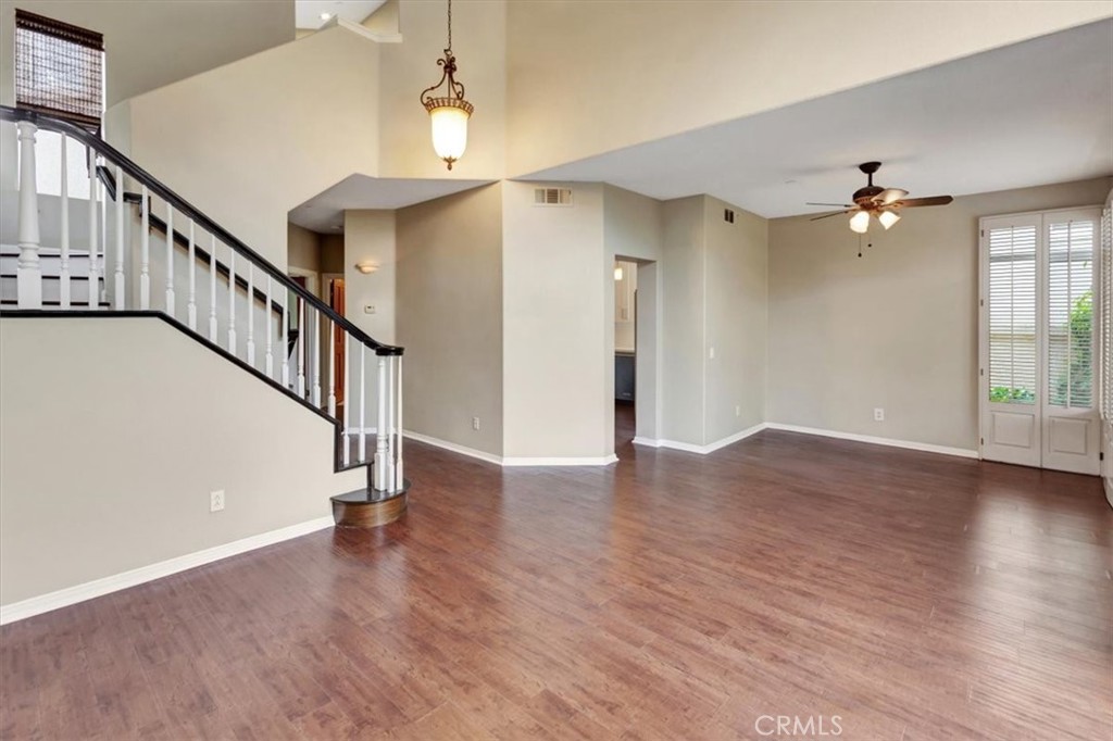 MLS #OC25257492 image #5